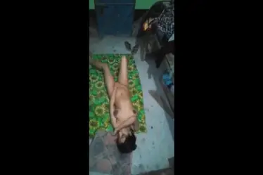 Ngentot Cewek Hijab Di Atas Alas Bunga Kualitas HD Sempurna Lumer